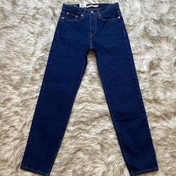 Levi’s Wedgie Icon High Rise Ankle Jeans Tapered Leg Dark Wash Size 25 NWT - Picture 6 of 15